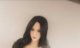 这个姑娘也挺好看