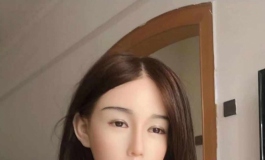 娃娃刚到，迫不及待。