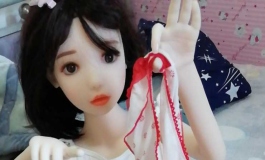 看来以后不敢买小娃了。