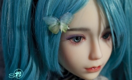 给抱着傻fufu的s樱做了个初音妆