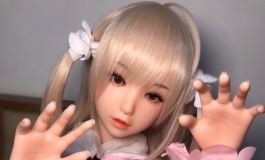 有了灯以后颜值瞬间提高(EXDOLL 145++ 蝶)