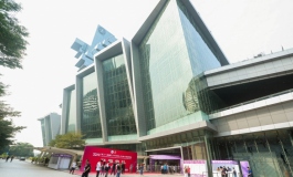 还记得初次亮相展会时火爆现场的美造人吗
