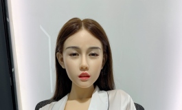 美造人优优，睡衣cos