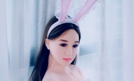 娃娃的性感兔女郎装