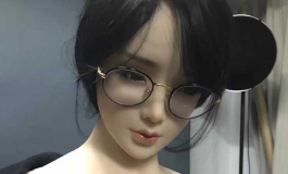 这位模特小姐姐长得好看