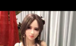 请问这是哪家的娃，什么款式？