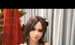 群里看到的，求问这一款是哪家的？