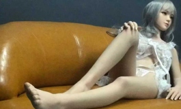 这模特的腿 肉肉的