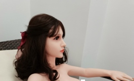 Sophie 试穿碎花连衣裙