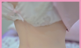 福利向~騷莉娜脫起來!一件件脫光光 脫到發生意外!【小夫】
