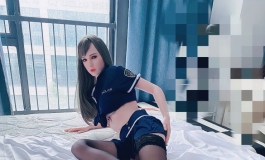 人造人萝拉（10号身体）--出警前的挑逗！<警服、T裤、黑丝> ...