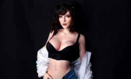 爱莎贝儿-165cm RHC001~爱莎的第一个写实风格测试版娃娃!
