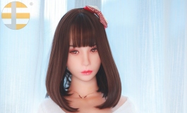 金三/粉格短裙少女