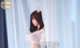 金三/粉格短裙少女