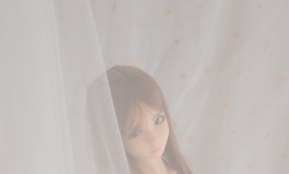 八月的风 08 当女神穿上深V红裙