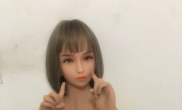 金三145娃娃。不用来啪，娃娃一样也很美之小美女与熊掌。