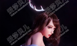可爱的基基女神与小美月的合影，大家快来看小姐姐呀~