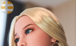 金三新头身一体系列：金发混血少女