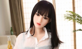 有人买过诱娜的娃娃吗 是小厂吗