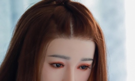 春水堂[柳言]首秀：校服小了，勒得人家胸闷心慌