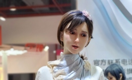 2020广州展最后登场最夺人眼球机器小诺