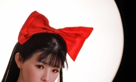 是神明少女，还是月下巫女？是春水堂的浅川