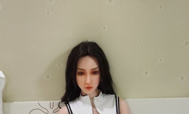 星艺依楠运动照