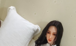 星艺依楠运动照