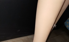 娃娃的美腿美脚，鞋子有需要的联系我Q2814055570