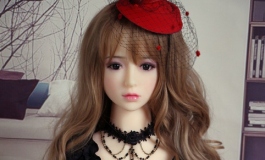 红裙少女