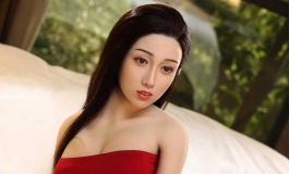 还记得新闻头条的伊曼小姐姐吗？