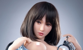 某国女警官