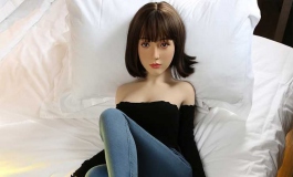 一款颜值控成熟少女