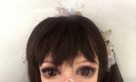 你对我做了什么，为什么我动不了了，是谁派你来的，你...