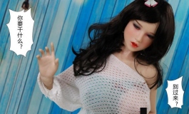 小妞，你被单家庄圣诞夜物流委员会征用了……