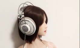 AKG&哈曼人形殿堂级HiFi自动人偶——凯拉R170