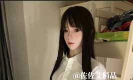 安静女高，一看就是学霸